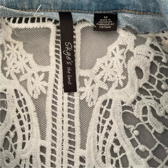 Country core denim jean jacket with crochet backing size med - Picture 3 of 4